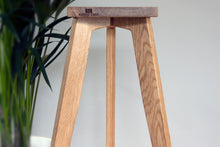 Load image into Gallery viewer, The Heron Solid Oak Standmount speaker stand with solid brass speaker spikes.